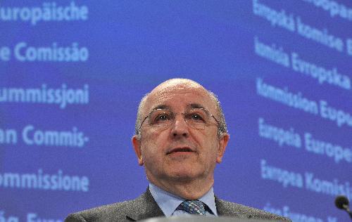 EU&nbsp;Economic&nbsp;and&nbsp;Monetary&nbsp;Affairs&nbsp;Commissioner&nbsp;Joaquin&nbsp;Almunia&nbsp;addresses&nbsp;a&nbsp;news&nbsp;conference&nbsp;at&nbsp;EU&nbsp;headquarters&nbsp;in&nbsp;Brussels,&nbsp;capital&nbsp;of&nbsp;Belgium,&nbsp;on&nbsp;Feb.&nbsp;3,&nbsp;2010.&nbsp;The&nbsp;European&nbsp;Commission&nbsp;(EC)&nbsp;endorsed&nbsp;on&nbsp;Wednesday&nbsp;Greece's&nbsp;plan&nbsp;to&nbsp;bring&nbsp;its&nbsp;budget&nbsp;deficit&nbsp;below&nbsp;3&nbsp;percent&nbsp;of&nbsp;gross&nbsp;domestic&nbsp;product&nbsp;(GDP)&nbsp;by&nbsp;2012,&nbsp;saying&nbsp;it&nbsp;would&nbsp;closely&nbsp;monitor&nbsp;the&nbsp;plan's&nbsp;execution.&nbsp;(Xinhua/Wu&nbsp;Wei)