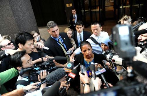 U.S.&nbsp;Permanent&nbsp;Representative&nbsp;to&nbsp;the&nbsp;UN&nbsp;Susan&nbsp;Rice&nbsp;(C)&nbsp;is&nbsp;interviewed&nbsp;after&nbsp;a&nbsp;discussion&nbsp;on&nbsp;Iran's&nbsp;nuclear&nbsp;issue&nbsp;outside&nbsp;the&nbsp;UK&nbsp;Mission&nbsp;to&nbsp;the&nbsp;UN&nbsp;in&nbsp;New&nbsp;York,&nbsp;the&nbsp;United&nbsp;States,&nbsp;April&nbsp;8,&nbsp;2010.&nbsp;Six&nbsp;world&nbsp;powers,&nbsp;including&nbsp;the&nbsp;United&nbsp;States,&nbsp;Russia,&nbsp;Britain,&nbsp;France,&nbsp;Germany&nbsp;and&nbsp;China,&nbsp;convened&nbsp;in&nbsp;New&nbsp;York&nbsp;on&nbsp;Thursday&nbsp;to&nbsp;discuss&nbsp;the&nbsp;Iran&nbsp;nuclear&nbsp;issue.&nbsp;(Xinhua/Shen&nbsp;Hong)
