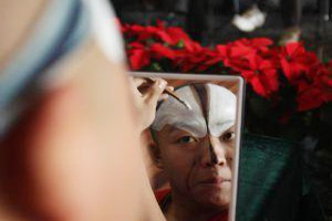 Get close to Beijing Opera&acute;s make-up