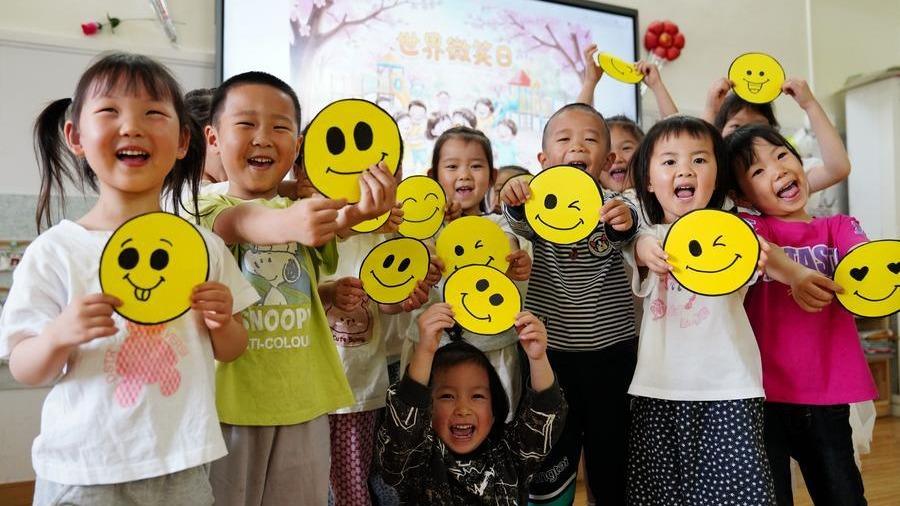 Xi encourages Chinese children to strive for better future