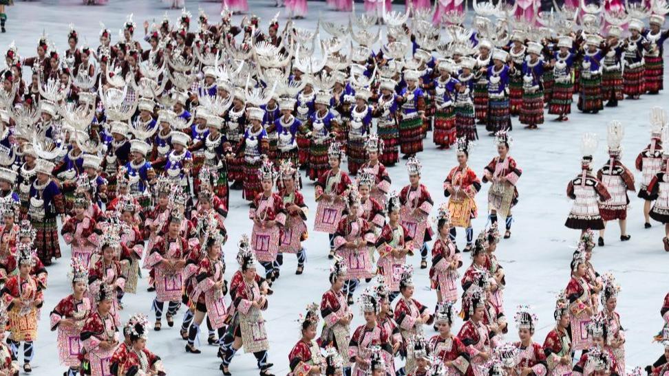 Qiandongnan Miao and Dong Autonomous Prefecture celebrates 70th founding anniversary
