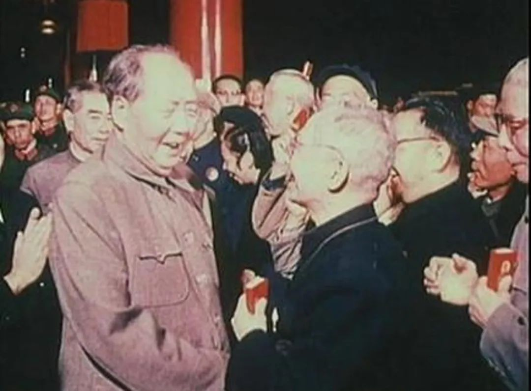 毛主席接见发射卫星代表