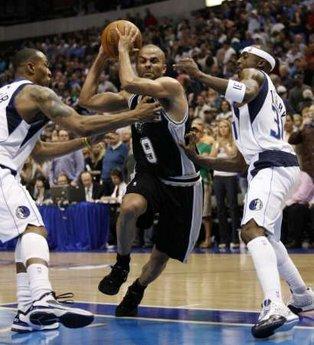San&nbsp;Antonio&nbsp;Spurs&nbsp;guard&nbsp;Tony&nbsp;Parker&nbsp;(C)&nbsp;drives&nbsp;between&nbsp;Dallas&nbsp;Mavericks&nbsp;forward&nbsp;Caron&nbsp;Butler&nbsp;(L)&nbsp;and&nbsp;guard&nbsp;Jason&nbsp;Terry&nbsp;during&nbsp;the&nbsp;second&nbsp;half&nbsp;of&nbsp;Game&nbsp;1&nbsp;of&nbsp;their&nbsp;NBA&nbsp;Western&nbsp;Conference&nbsp;playoff&nbsp;series&nbsp;in&nbsp;Dallas,&nbsp;Texas&nbsp;April&nbsp;18,&nbsp;2010.&laquo;&nbsp;Read&nbsp;less&nbsp;REUTERS/Mike&nbsp;Stone&nbsp;(UNITED&nbsp;STATES&nbsp;-&nbsp;Tags:&nbsp;SPORT&nbsp;BASKETBALL)