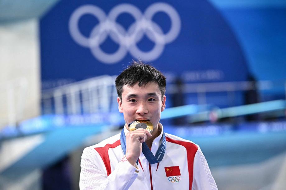 [图]曹缘问鼎男子10米跳台 中国跳水&ldquo;梦之队&rdquo;包揽8金