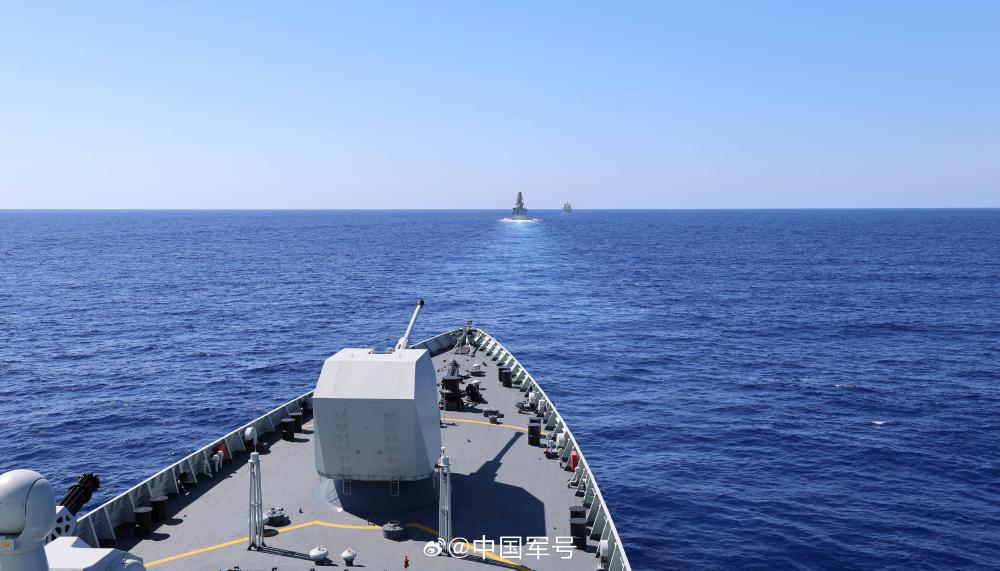 央视网>图片>   当地时间8月19日上午,中国海军第46批护航编队焦作舰