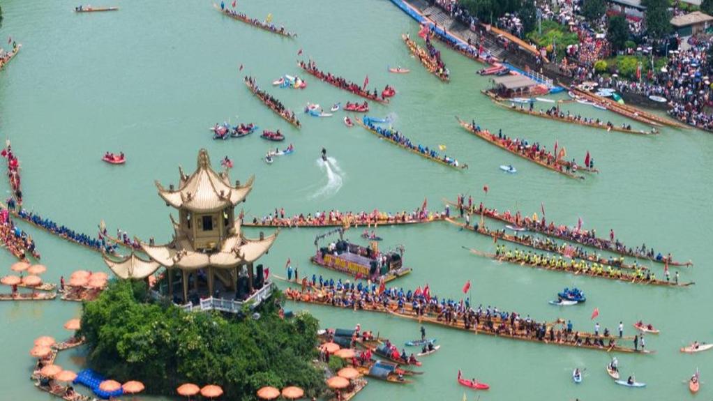 Various dragon boat-themed activities held across China