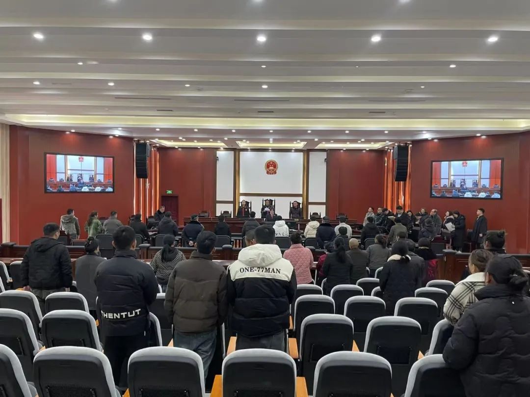 偷渡至缅甸实施电信网络诈骗14人获刑_新闻频道_央视网(cctv.com)