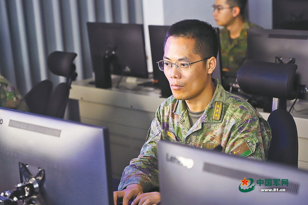 最美新时代革命军人风采丨王超：“我愿做穿透迷雾的那道光”_民声频道_央视网(cctv.com)