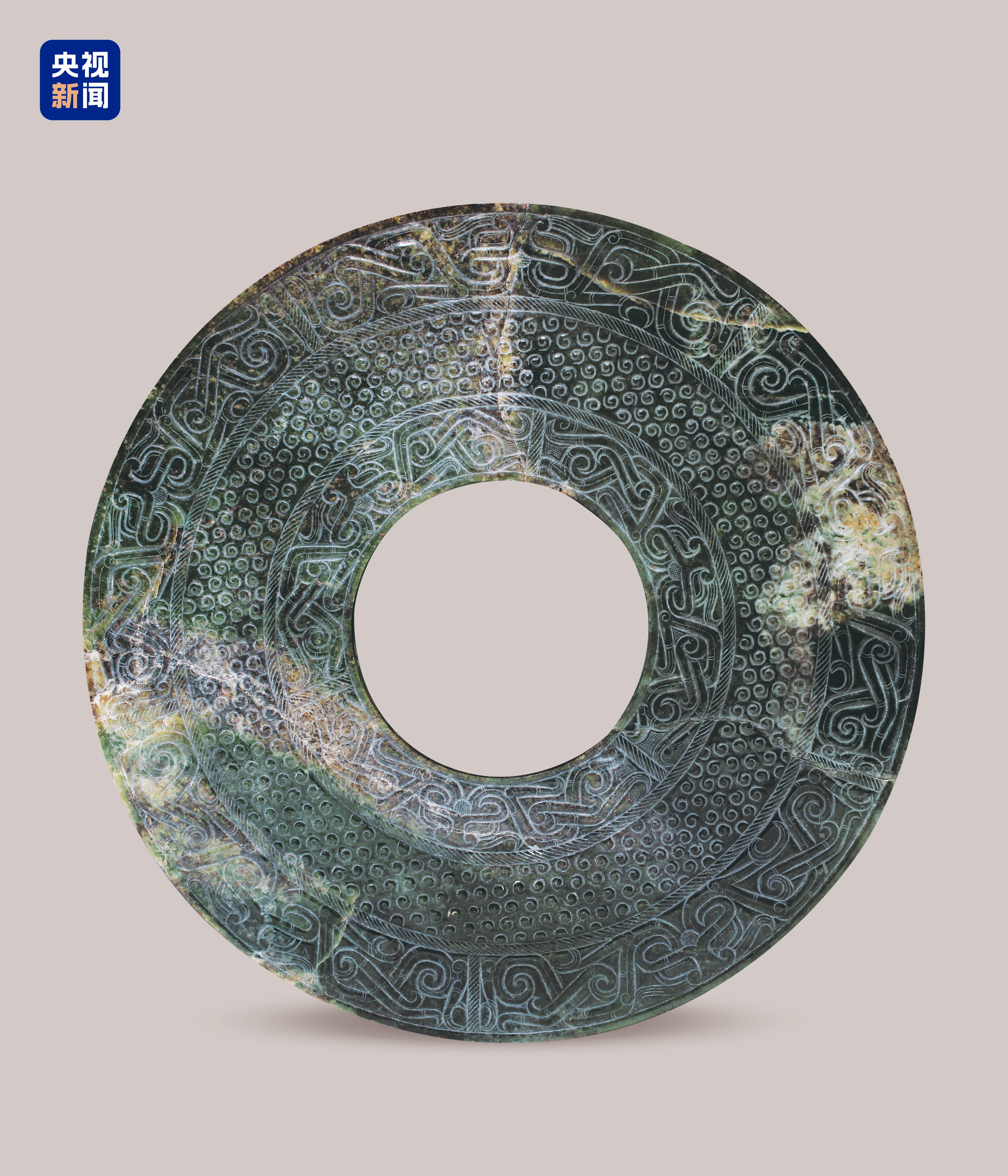 文博日历丨战国最大玉璧,纹路里刻着鲁国的文明密码!_新闻频道_央视网(cctv.com)