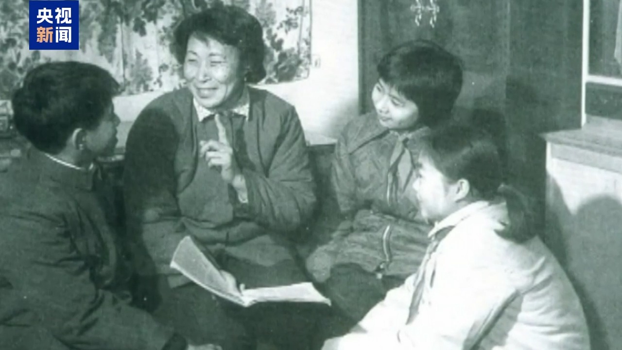 新闻周刊丨于漪:一辈子做教师 一辈子学做教师_民声频道_央视网(cctv.com)